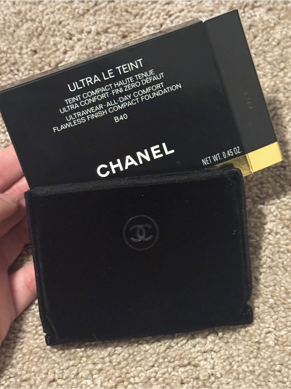 CHANEL Ultra Le Teint Compact Foundation B40